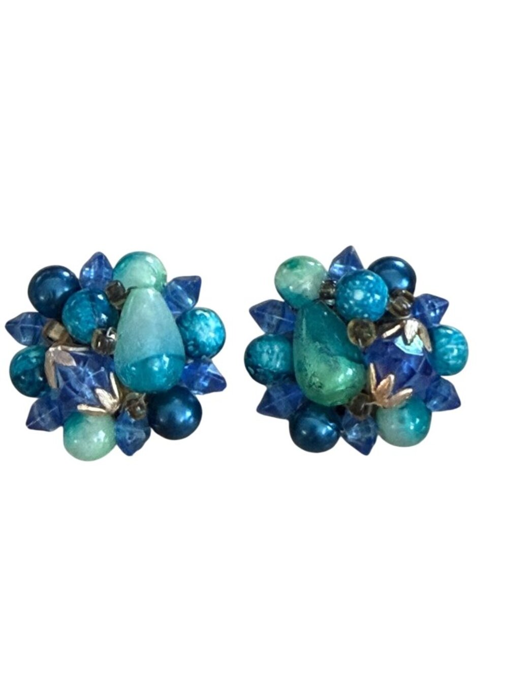 intage Hong Kong Blue Turquoise Bead Cluster Clip Earrings Gold Tone 50s 60s